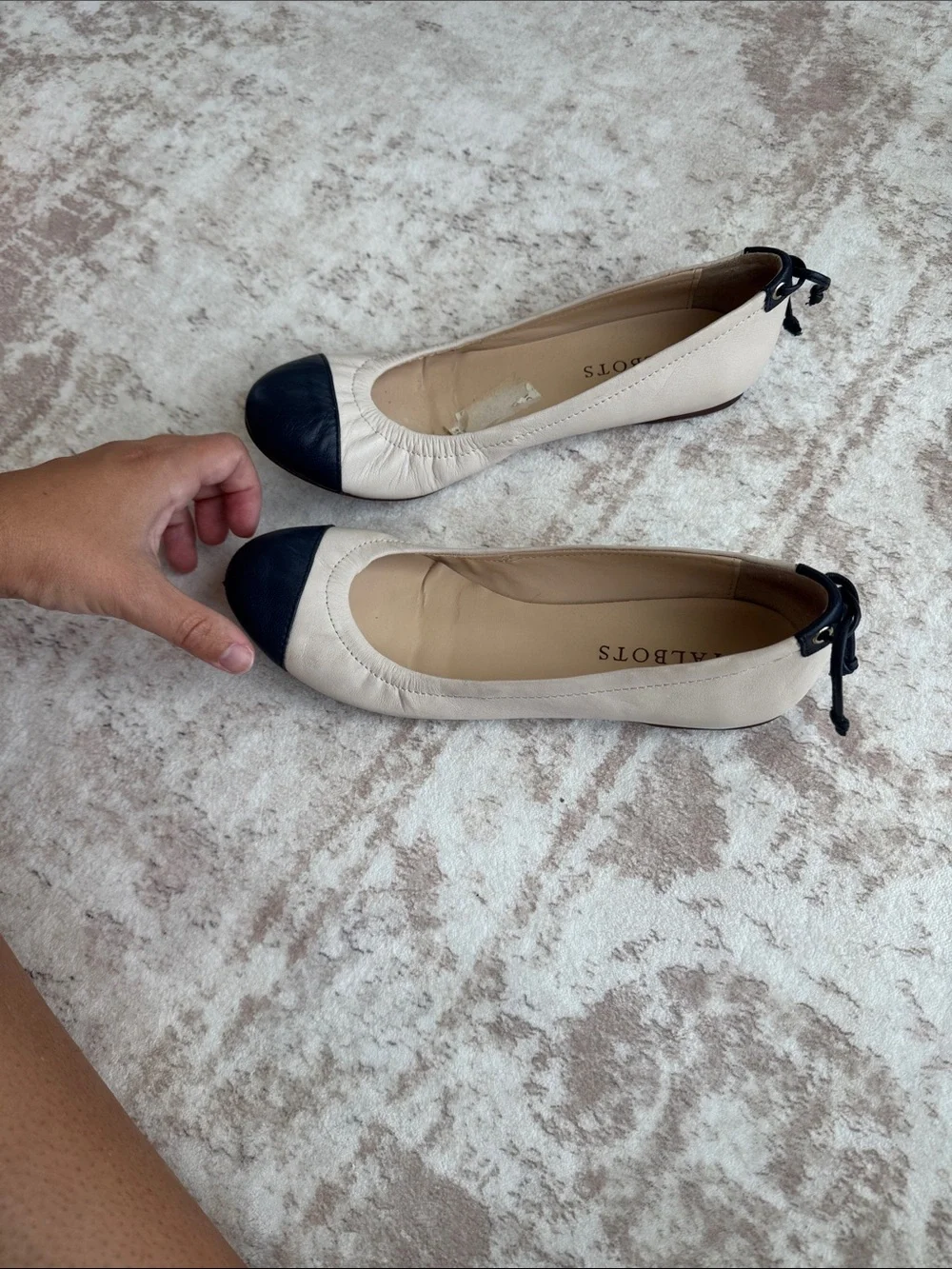 Talbot’s Slip-On Round Toe Drawstring flats Shoes